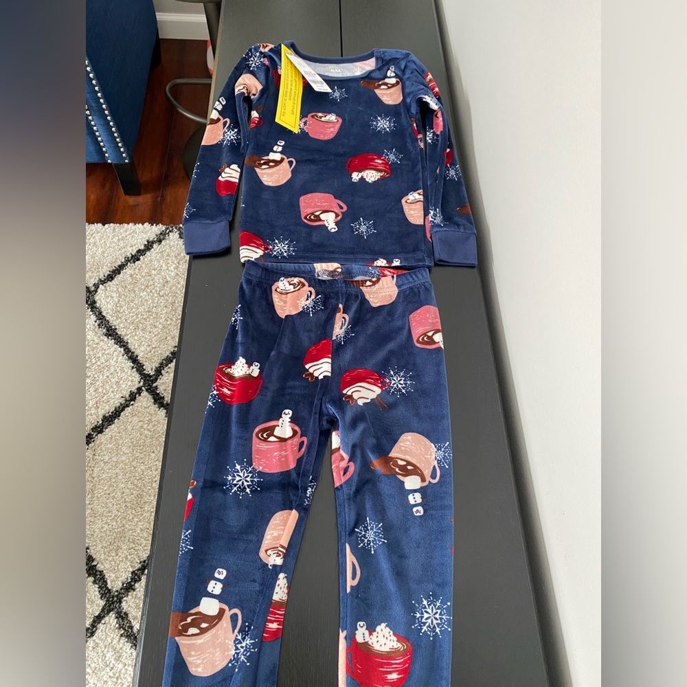 NWT Carter's 4T Soft Fleece Pajama Set